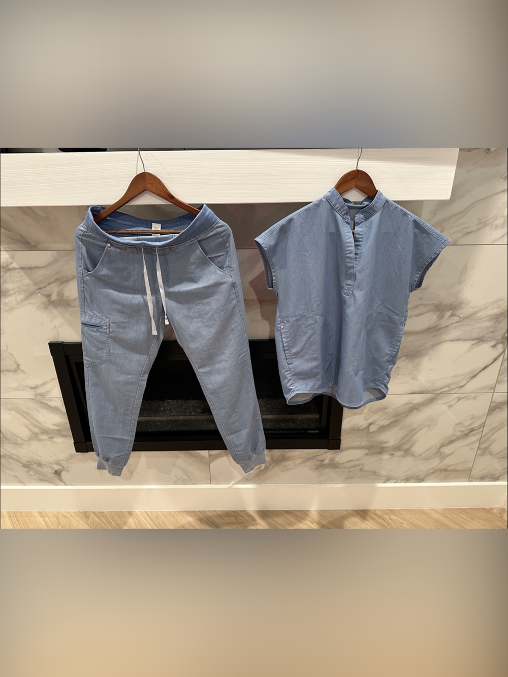 FIGS Women’s Heathered Denim Light Blue Two-Piece Set Top XXS Bottom S